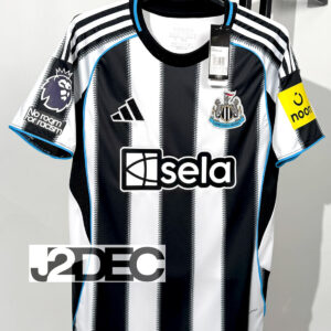 Newcastle United นิวคาสเซิล ชุดเหย้า Home เกรดแฟนบอล ปี 2025/26 (อาร์ม พรีเมียร์ลีก + ชื่อนักเตะ + เบอร์)